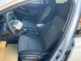 Hyundai i30 2018 con golpe