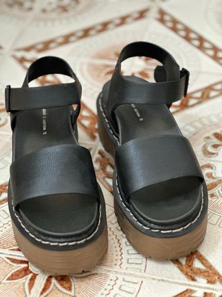 Sandalias negras plataforma