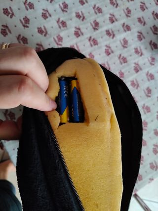 Cuscino da viaggio massaggiante nero