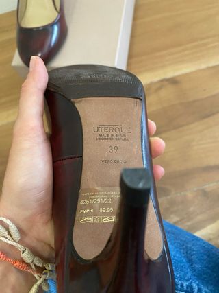 Zapatos de tacón de piel Uterqüe burdeos talla 39
