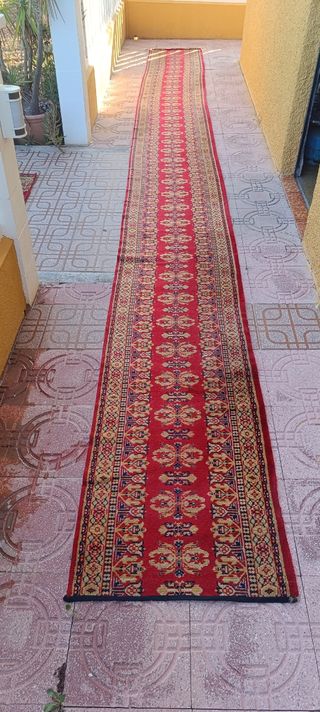 Alfombra Larga Roja y Dorada 0.68x6.90m