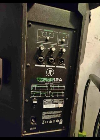 Altavoz Mackie 12 a 
