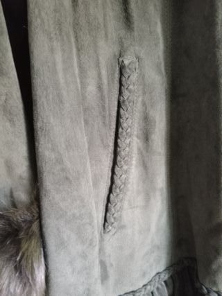 Abrigo ante verde con detalles de pelo