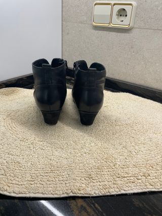 Botines Clarks de piel negros