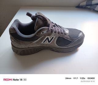Zapatillas New Balance 2002R Grises