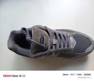Zapatillas New Balance 2002R Grises