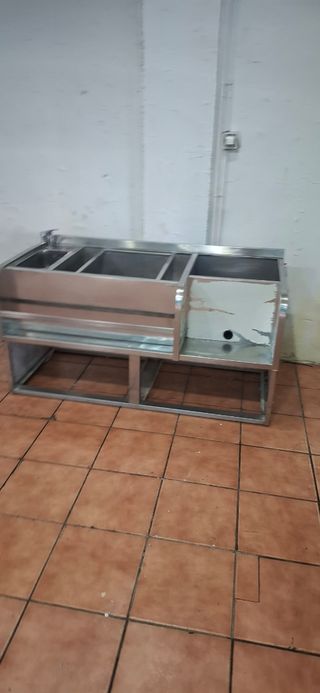 Mueble de acero inoxidable