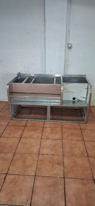 Mueble de acero inoxidable