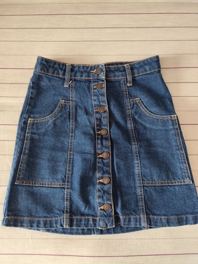 Minifalda vaquera con botones
