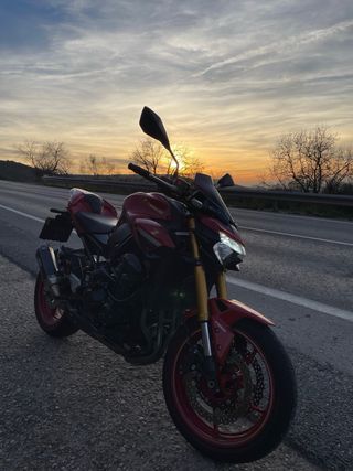 Kawasaki Z900 2022 50th Aniversario A2