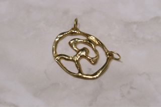 COLGANTE INDALO, ORO 18K/2.4g