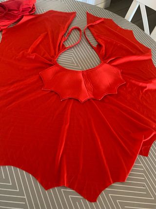 Disfraz varios y de varias tallas.