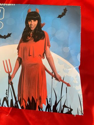 Disfraz varios y de varias tallas.