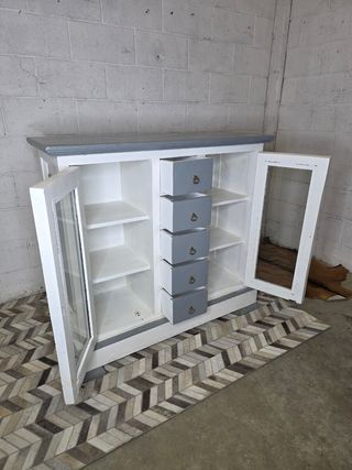 Vitrina Mexicana blanca y gris