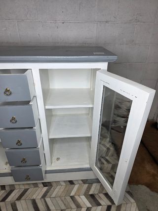 Vitrina Mexicana blanca y gris