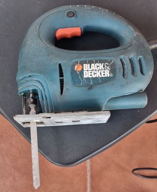 Sierra de calar Black&Decker CD301 370W