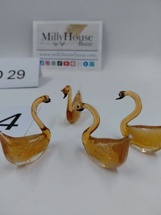 Lotto 4 cigni in vetro ambra