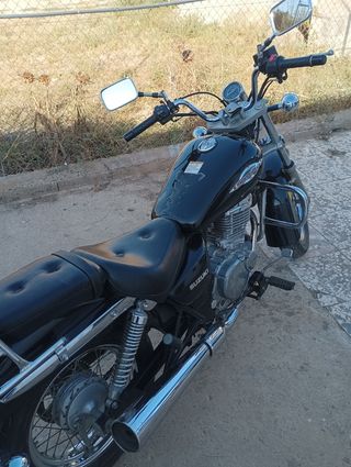 Suzuki Marauder 250cc Moto