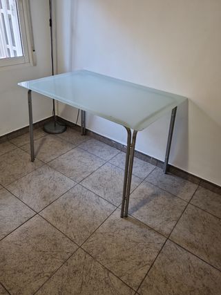 Mesa de despacho cristal y metal