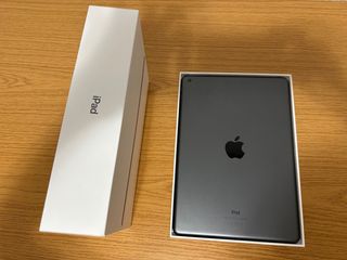 iPad 7ª Gen + funda con teclado 
