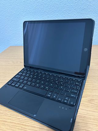 iPad 7ª Gen + funda con teclado 
