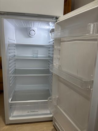 Nevera-congelador Indesit blanca