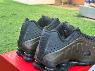 Nike Shox R4 Marrones