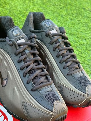 Nike Shox R4 Marrones