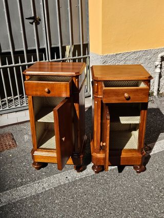 Coppia comodini antichi restaurati 1870