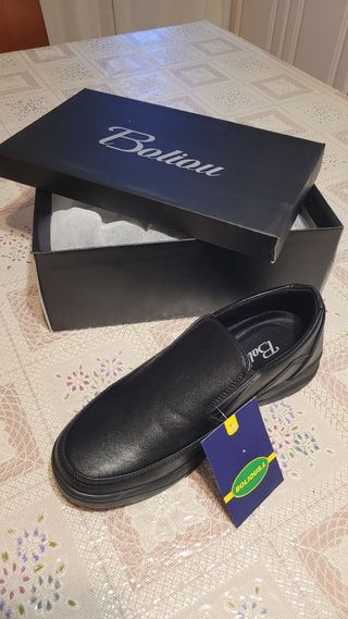Zapatos de vestir Boliou negros talla 41'5