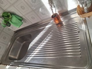 Muebles de cocina en color Beige con uñero