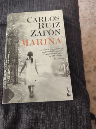 Marina (Spanish Edition)