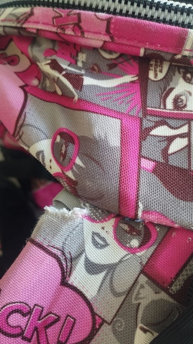 Mochila Totto rosa estilo cómic