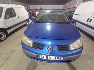 Renault Megane 2006 vehículo para reparar el motor