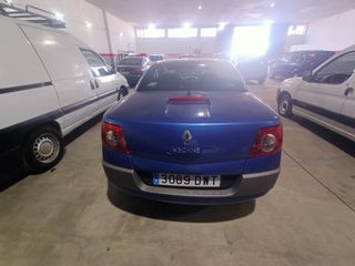 Renault Megane 2006 vehículo para reparar el motor