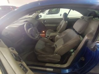 Renault Megane 2006 vehículo para reparar el motor