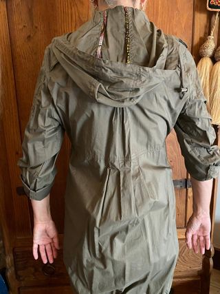 Cortavientos verde militar