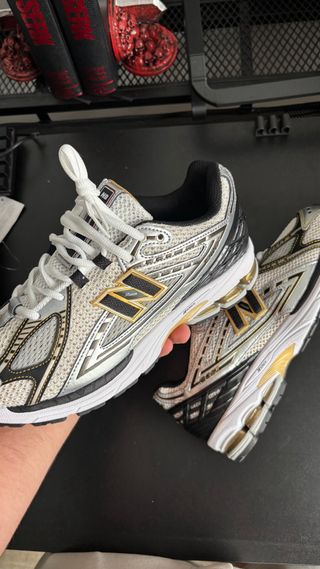 New Balance 1906R Oro Blanco