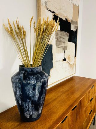   REFORMA · AMUEBLA · DECORA · ALQUILA · VENDE
