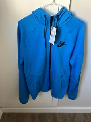 Sudadera Nike Tech Azul. Nueva. 