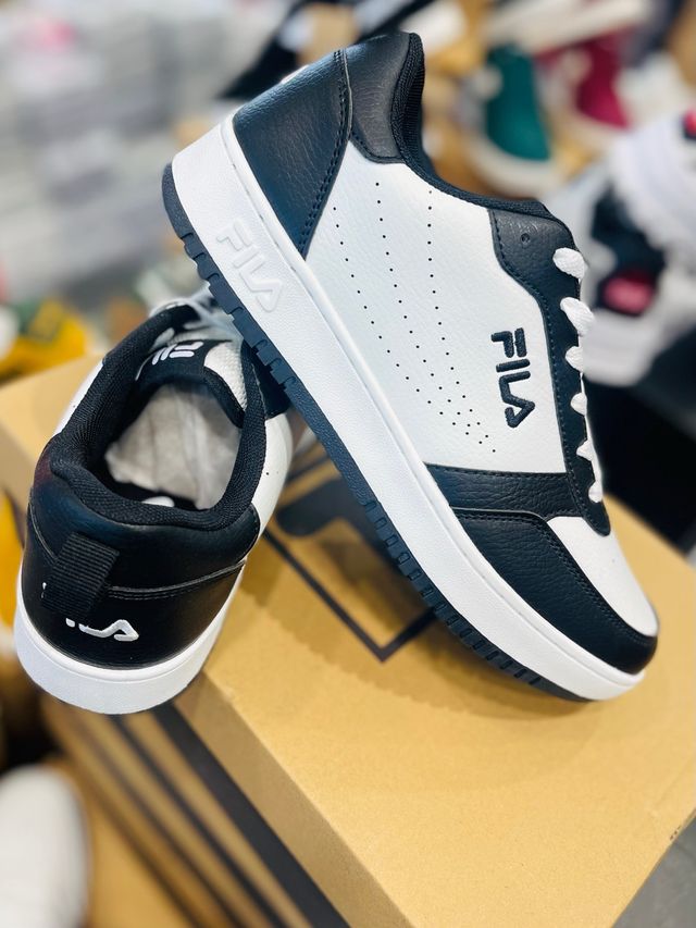 Scarpe Fila bianche e nere