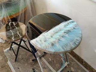 Mesa redonda resina epoxi, trabajos de porcelanato