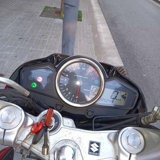 Moto Suzuki Inazuma 250 c.c.con Baúl