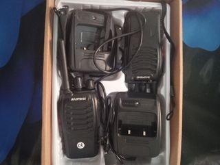 BAOFENG Walkie Talkies (2 unidades)