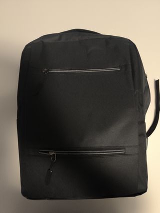 Zaino nero con tracolla