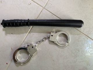 Accesorios disfraz Policía: esposas y porra
