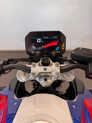 BMW F900R (2025) PARA CARNET A2