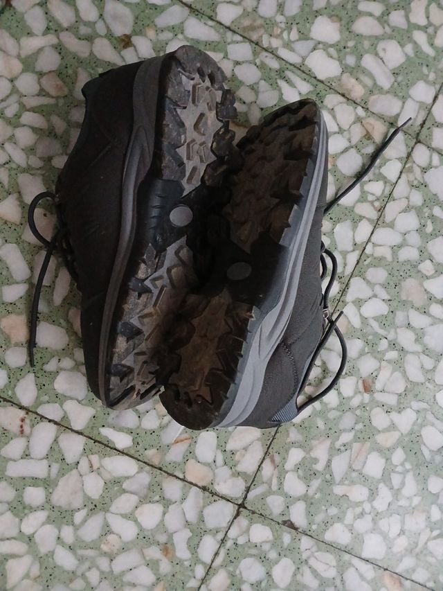 Zapatillas montaña impermeables negras/grises