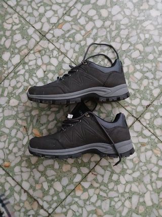 Zapatillas montaña impermeables negras/grises