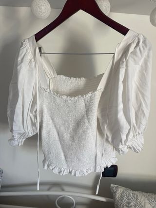 Blusa abullonada blanca